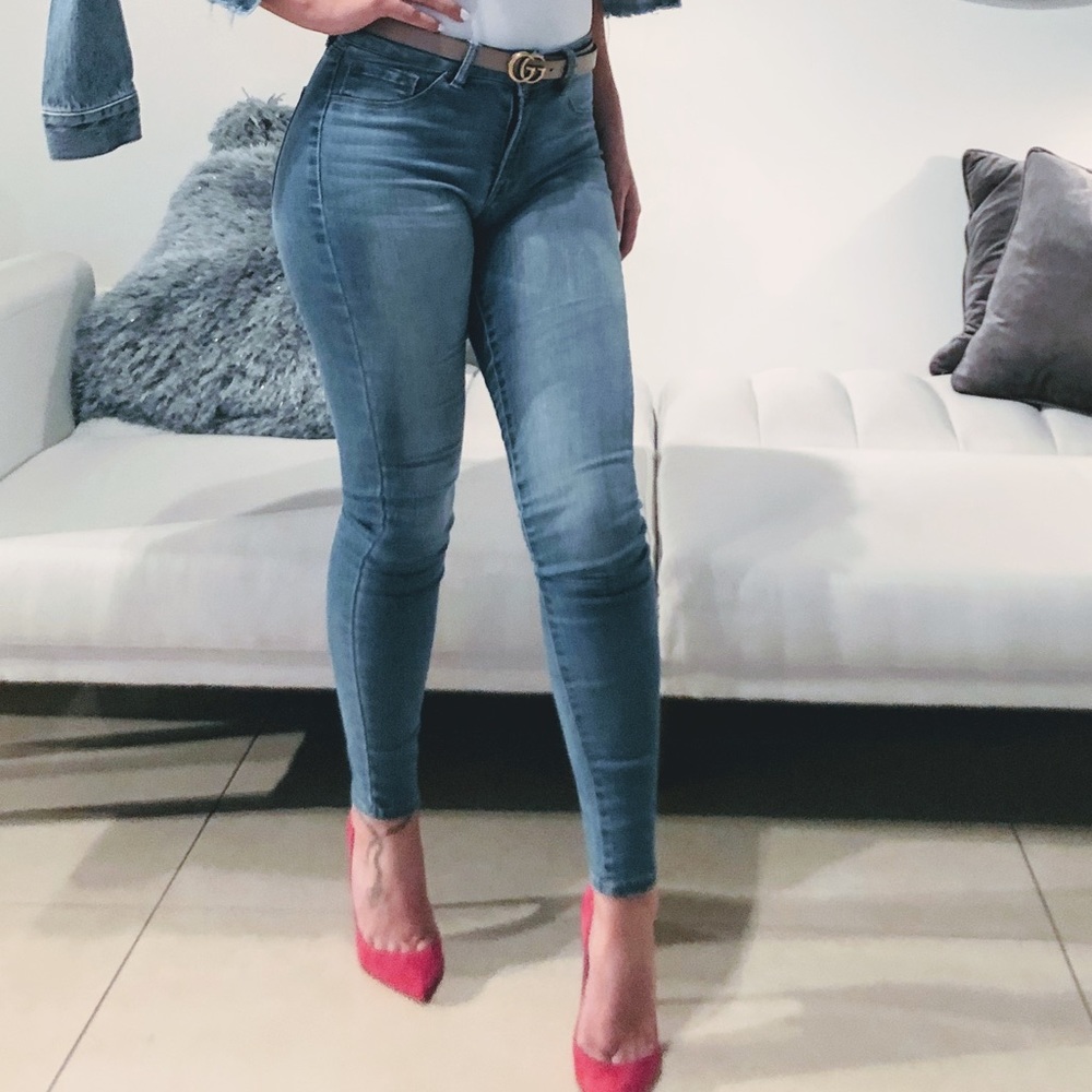 Blue skinny Refuge jeans. Size 0